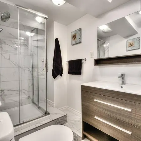 100 Meters To Subway - Montcalm Condos Montreal Exterior photo